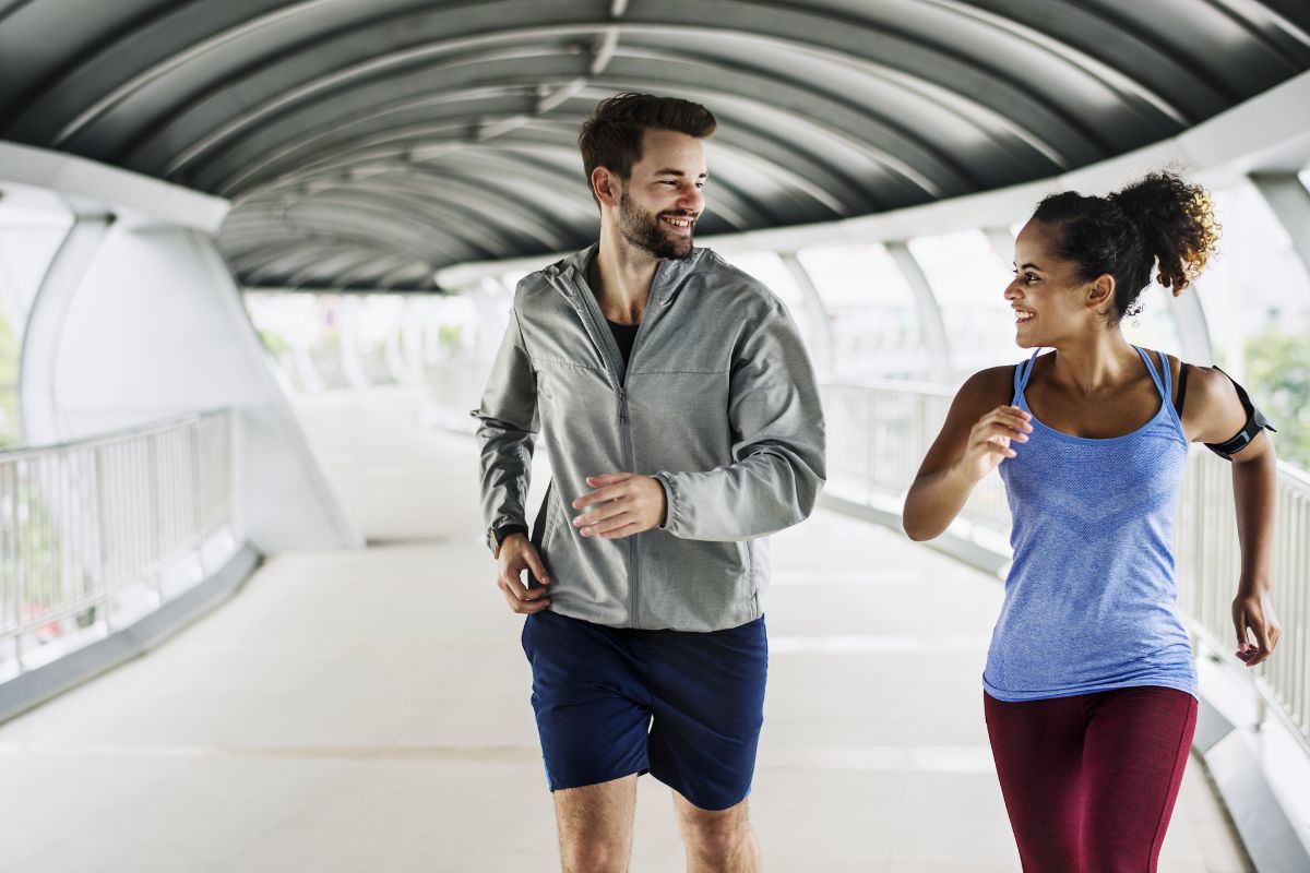 active-couple-working-out-together-114742477-min